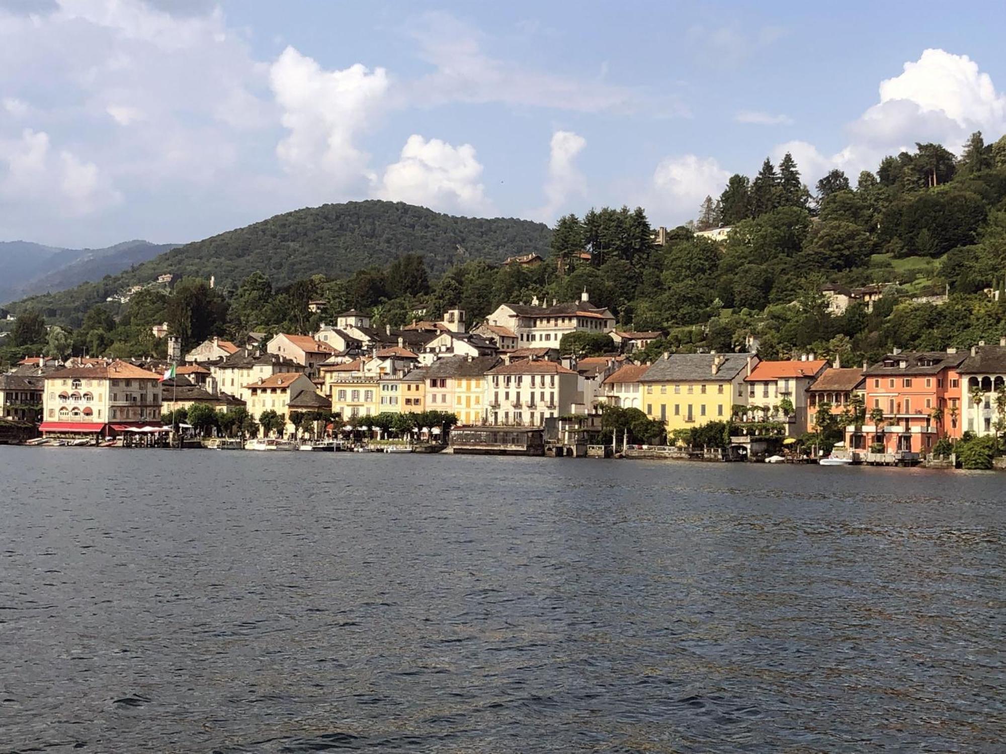 Appartamento Vacanze Al Lago Орта Сан Джулио Екстериор снимка